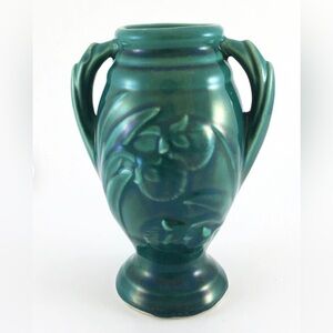 Vintage 1950's Shawnee USA "Clover Vase”. Beautiful Green Vase—Excl. Condition!
